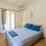 Seaside Aqua Bliss & Serenity With Private Pool Βίλα