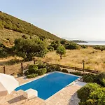 Seaside Aqua Bliss & Serenity With Private Pool Κρανίδι