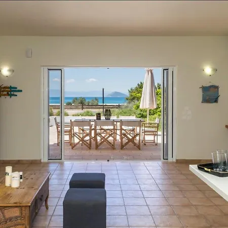 Villa Seaside Aqua Bliss & Serenity With Private Pool *