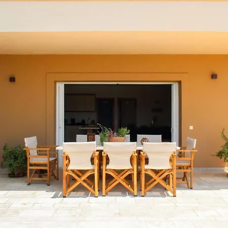 Seaside Aqua Bliss & Serenity With Private Pool