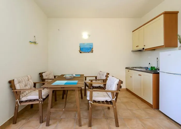 Seaside Aqua Bliss & Serenity With Private Pool