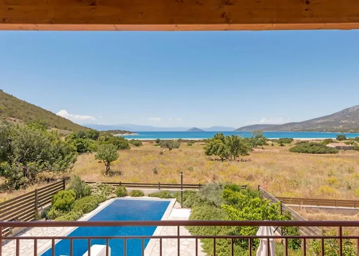 Villa Seaside Aqua Bliss & Serenity With Private Pool *